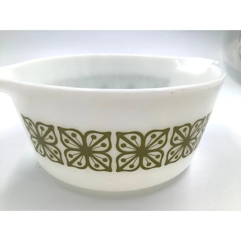Pyrex Verde Square Green Flowers 1 1/2 qt 474B Casserole Dish Vtg‎